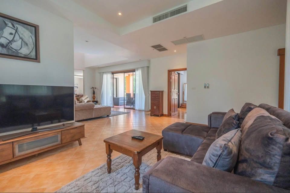 Villa 4 bedrooms with pool in Bang Tao, Phuket — photo 5