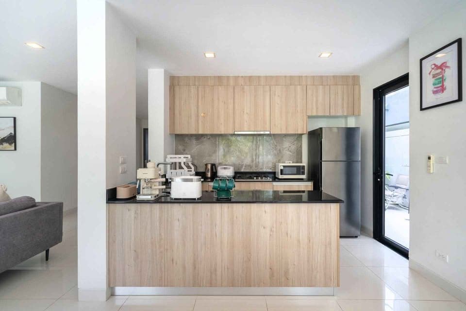 Villa 5 bedrooms with pool in Bang Tao, Phuket — photo 5