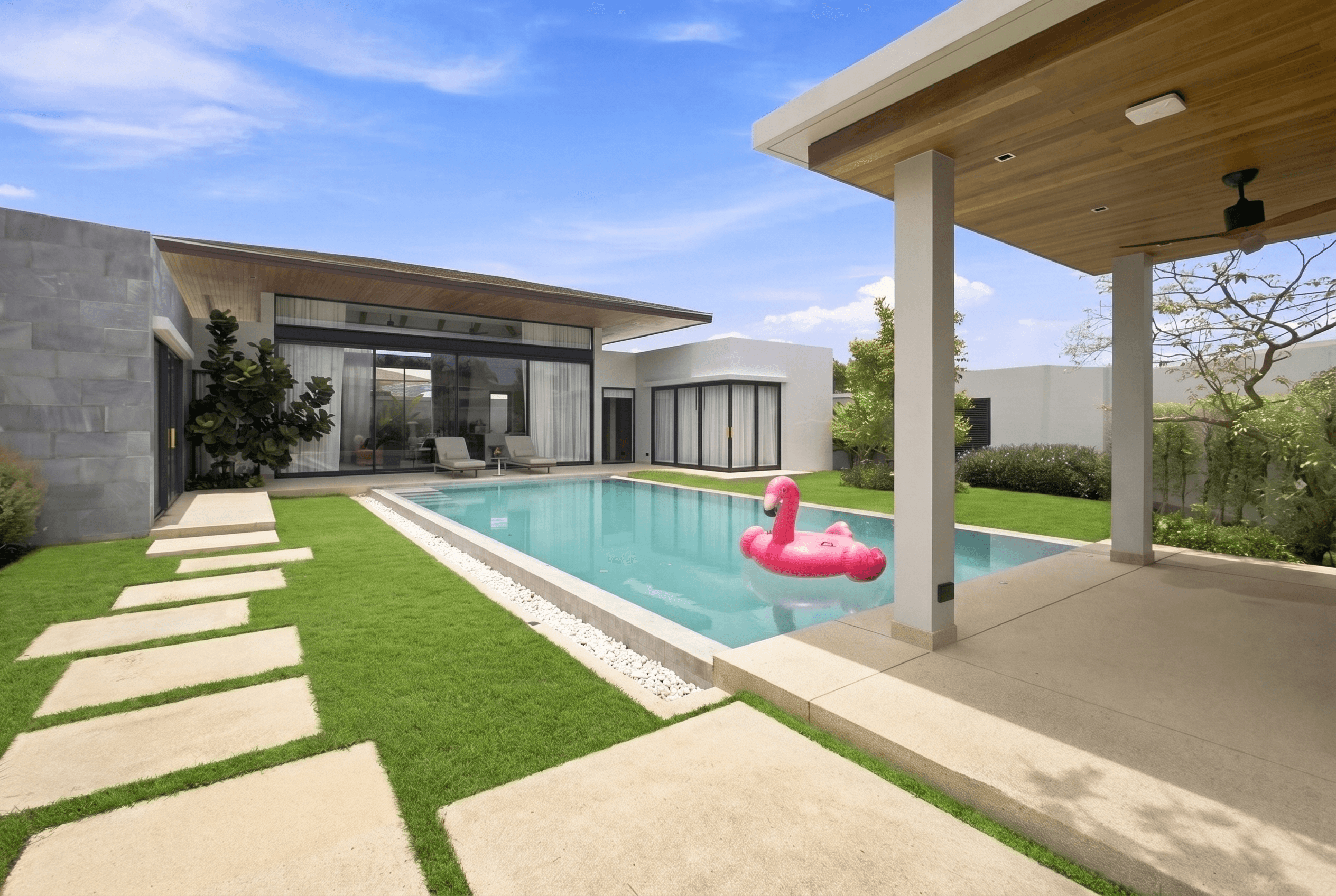 Villa 3 bedrooms with pool in Thalang, Phuket
