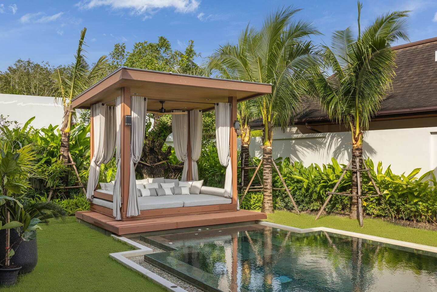 Villa 4 bedrooms with pool in Bang Tao, Phuket — photo 4