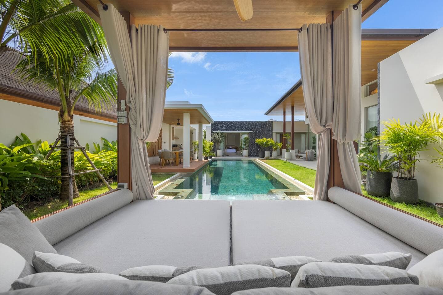 Villa 4 bedrooms with pool in Bang Tao, Phuket — photo 5