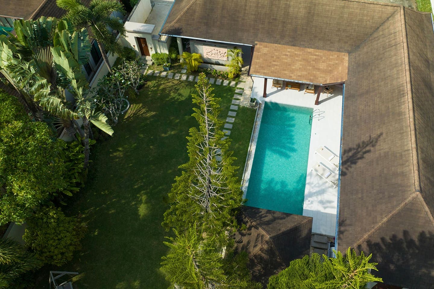 Villa 3 bedrooms with pool in Rawai, Phuket — photo 2