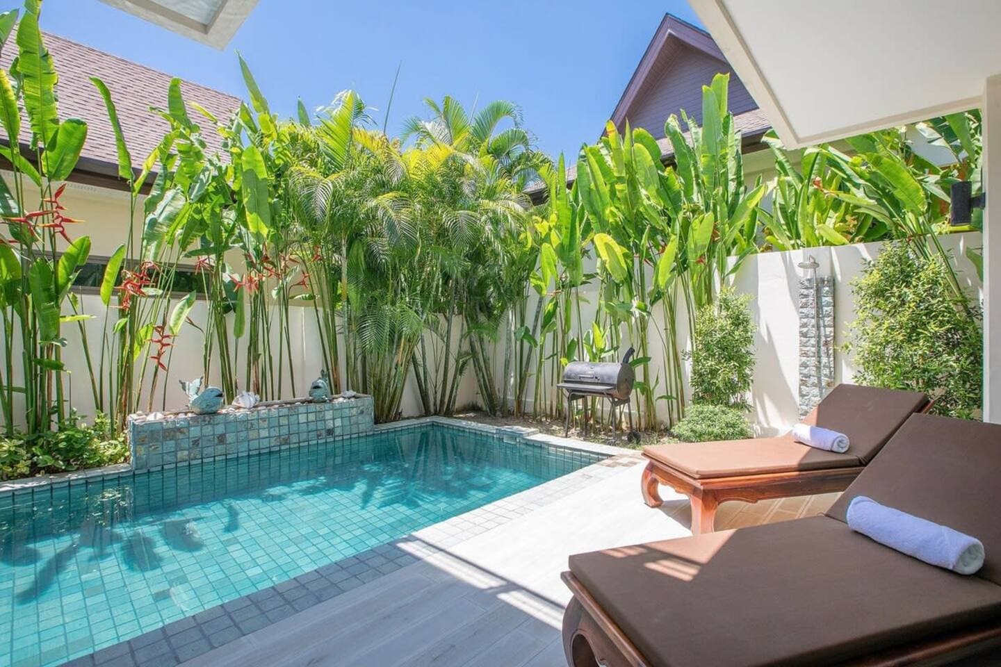 Villa 4 bedrooms with pool in Rawai, Phuket — photo 3