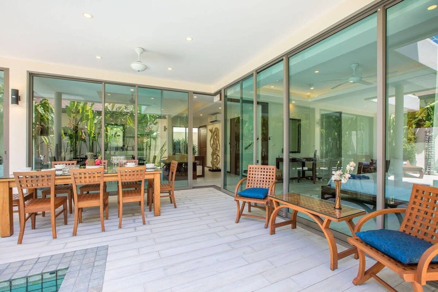 Villa 4 bedrooms with pool in Rawai, Phuket — photo 4