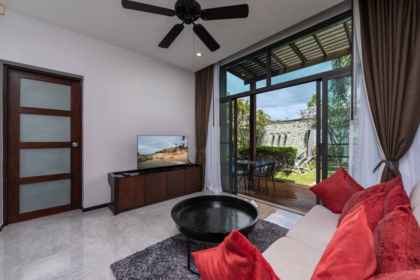 Villa 2 bedrooms with pool in Chalong, Phuket — photo 5
