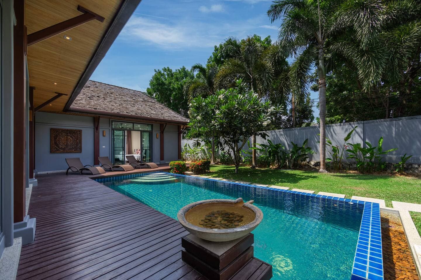 Villa 3 bedrooms with pool in Chalong, Phuket — photo 3