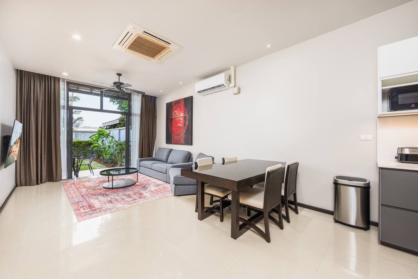 Villa 2 bedrooms with pool in Rawai, Phuket — photo 2