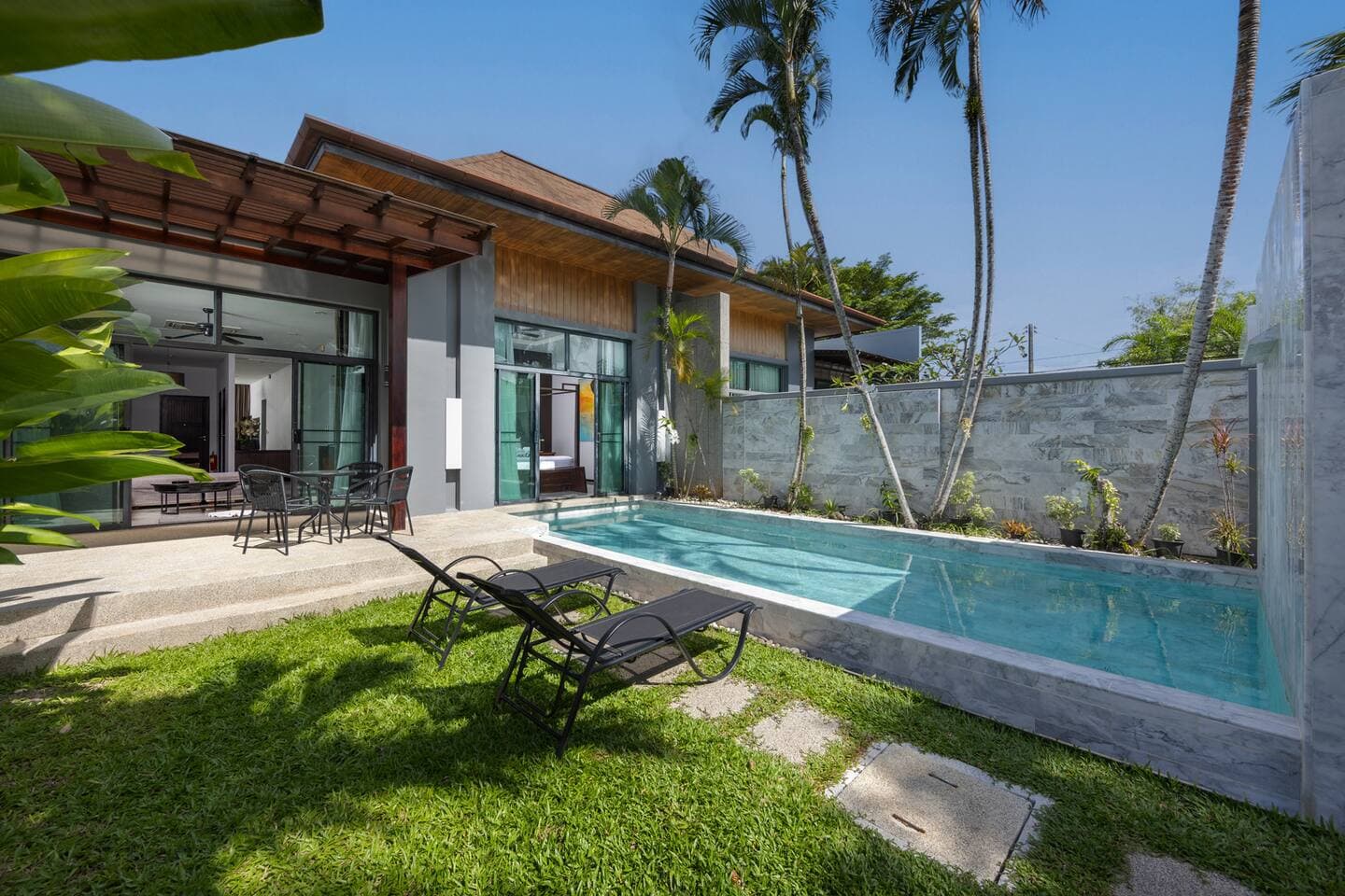 Villa 2 bedrooms with pool in Rawai, Phuket — photo 3