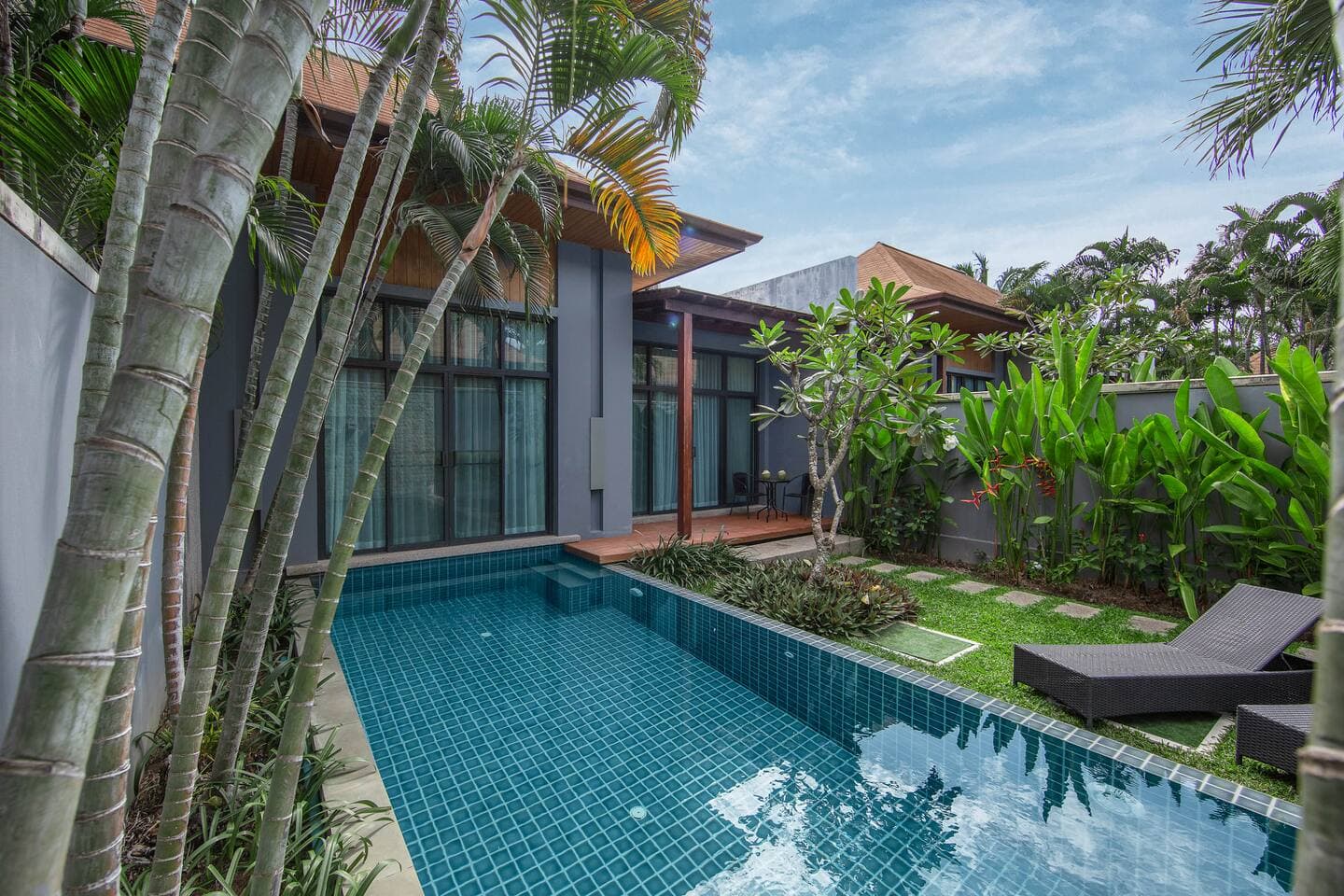 Villa 2 bedrooms with pool in Rawai, Phuket — photo 3
