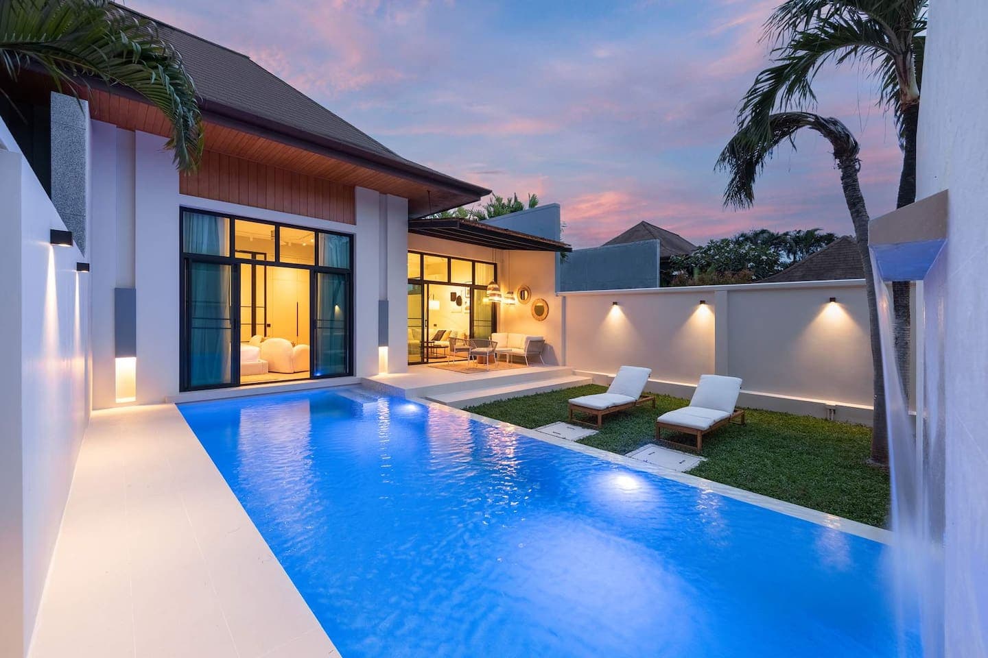 Villa 2 bedrooms with pool in Rawai, Phuket — photo 2