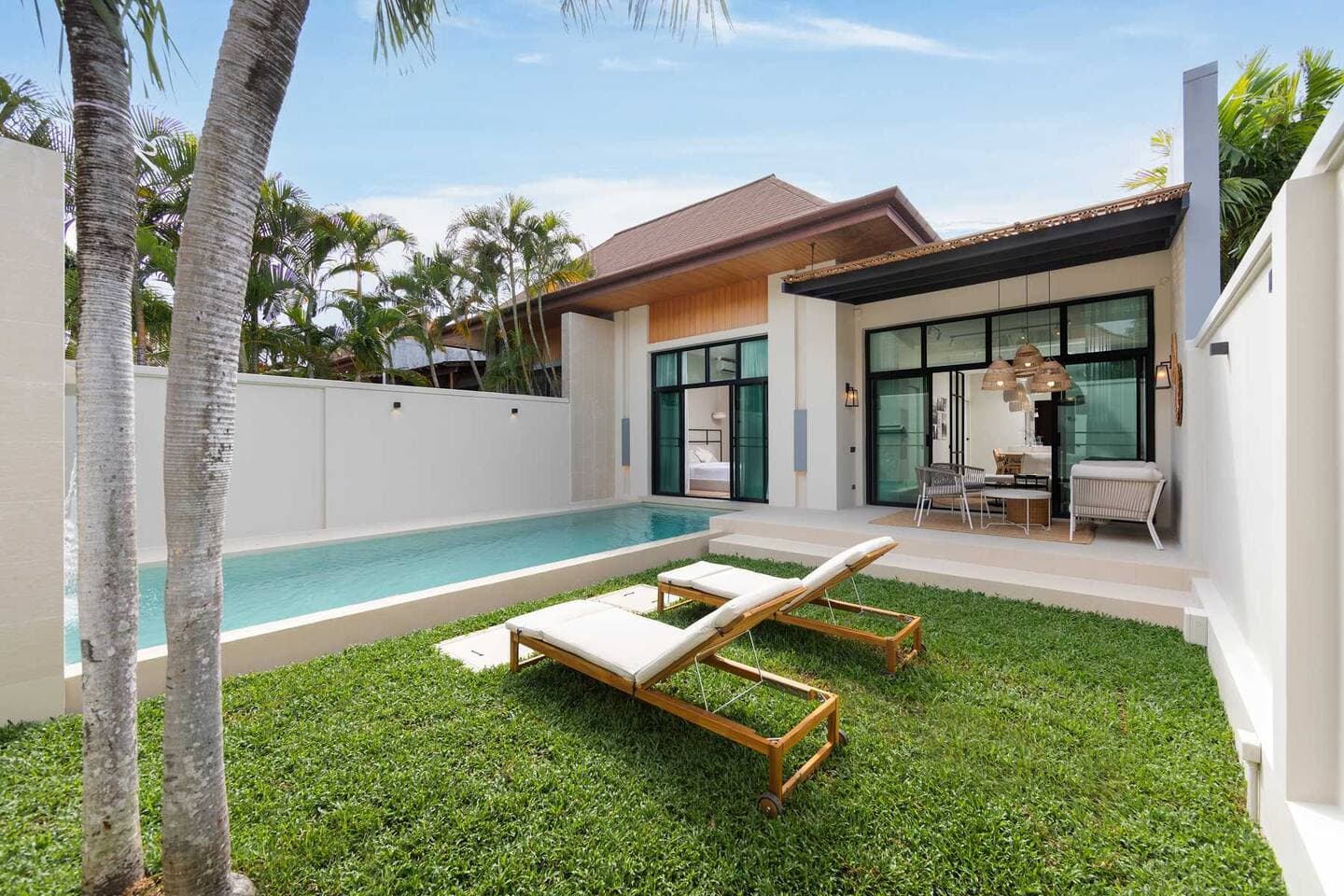 Villa 2 bedrooms with pool in Rawai, Phuket — photo 3