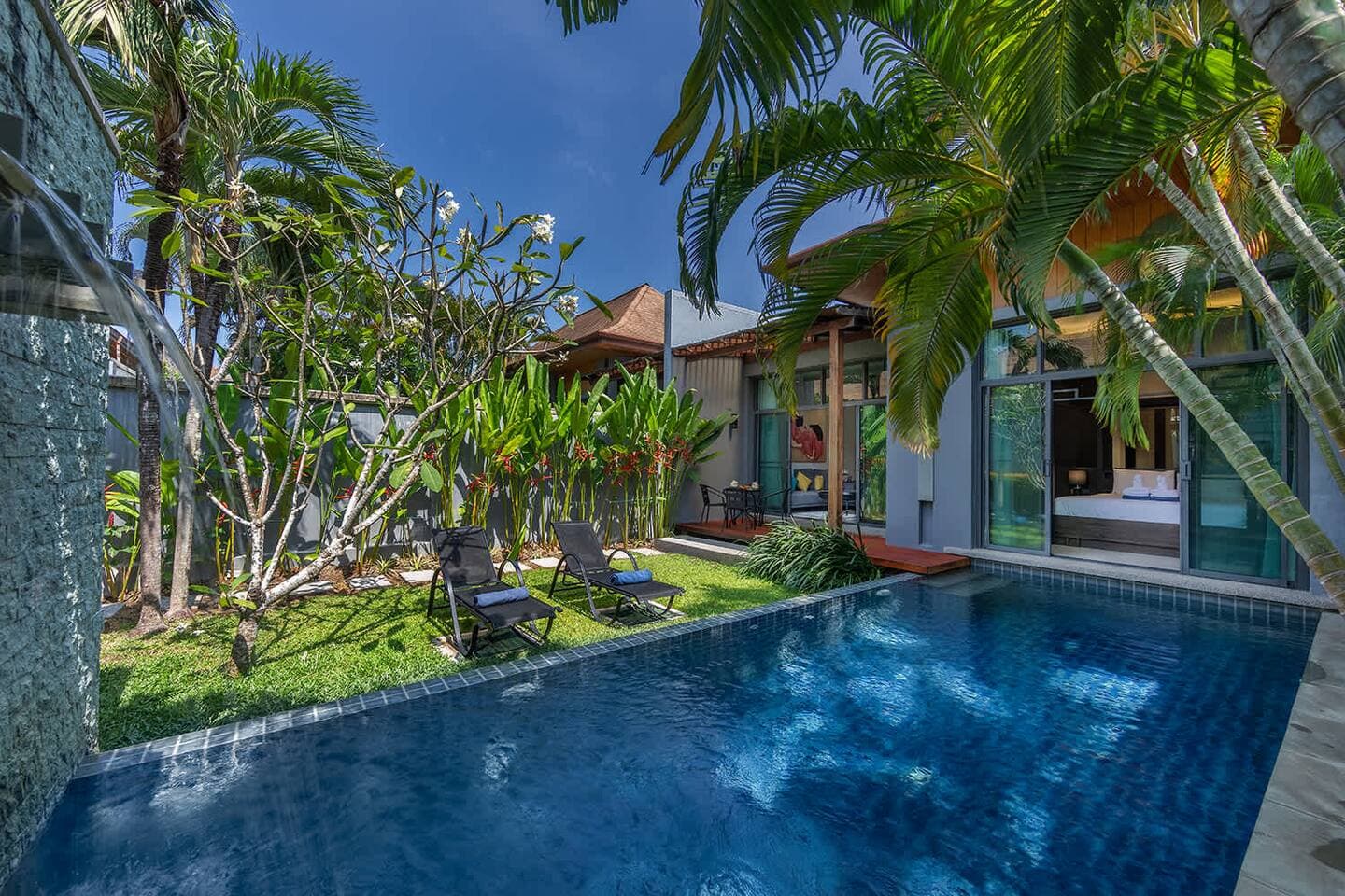 Villa 2 bedrooms with pool in Rawai, Phuket — photo 3