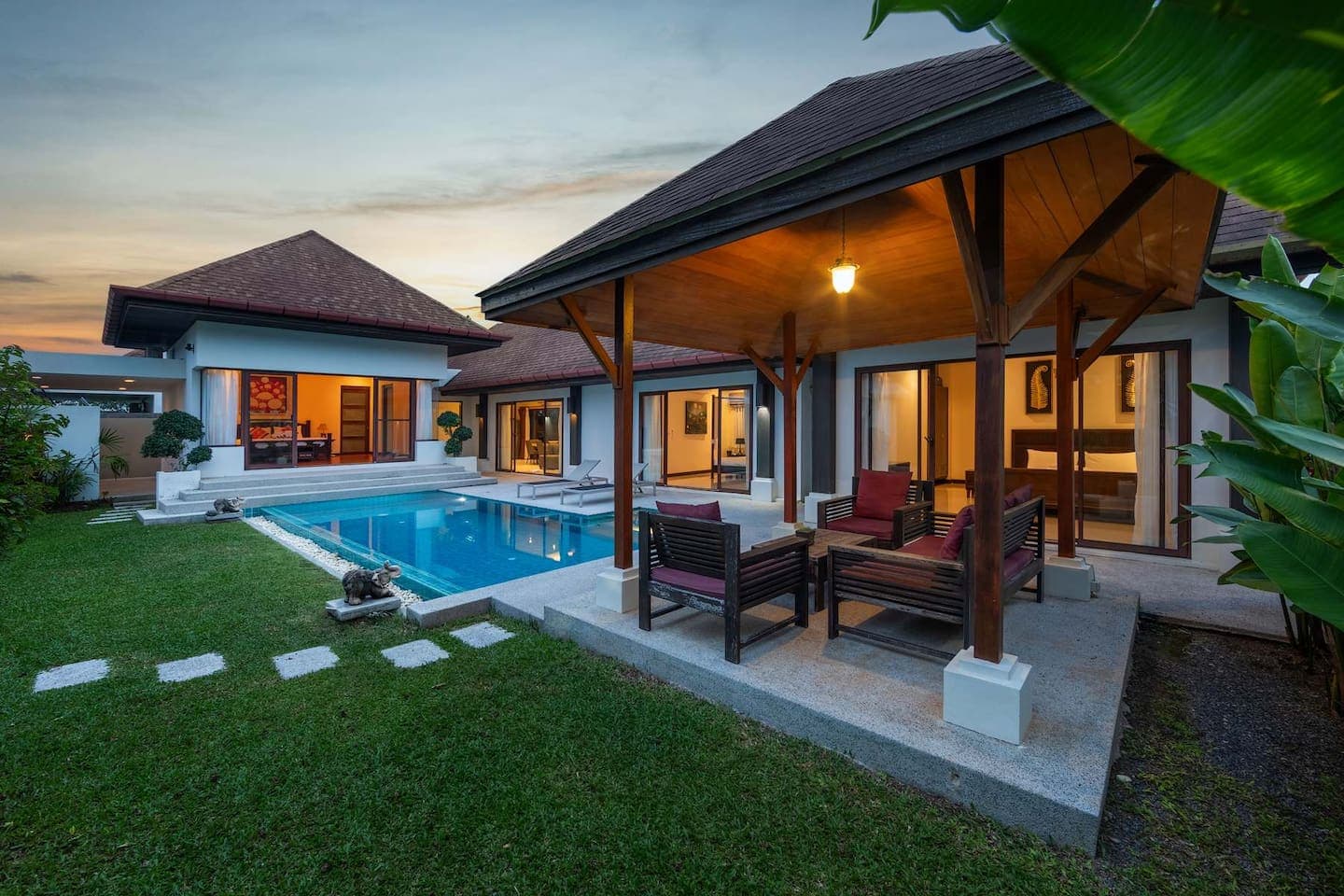 Villa 3 bedrooms with pool in Chalong, Phuket — photo 2