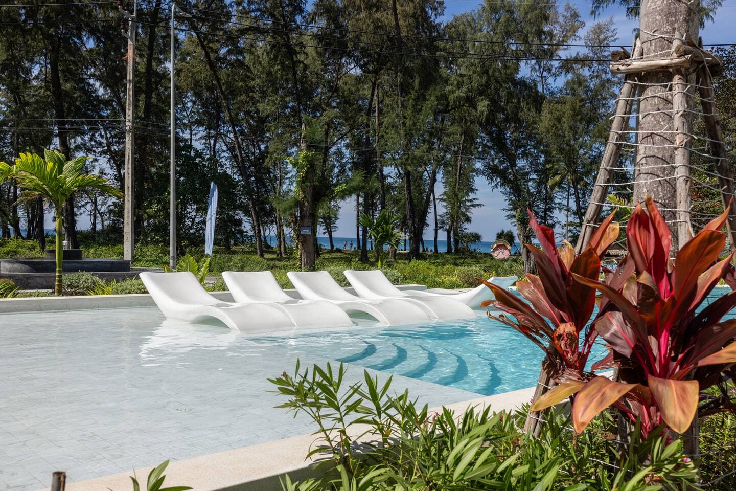 Apartment 2 bedrooms with pool in Bang Tao, Phuket — photo 3