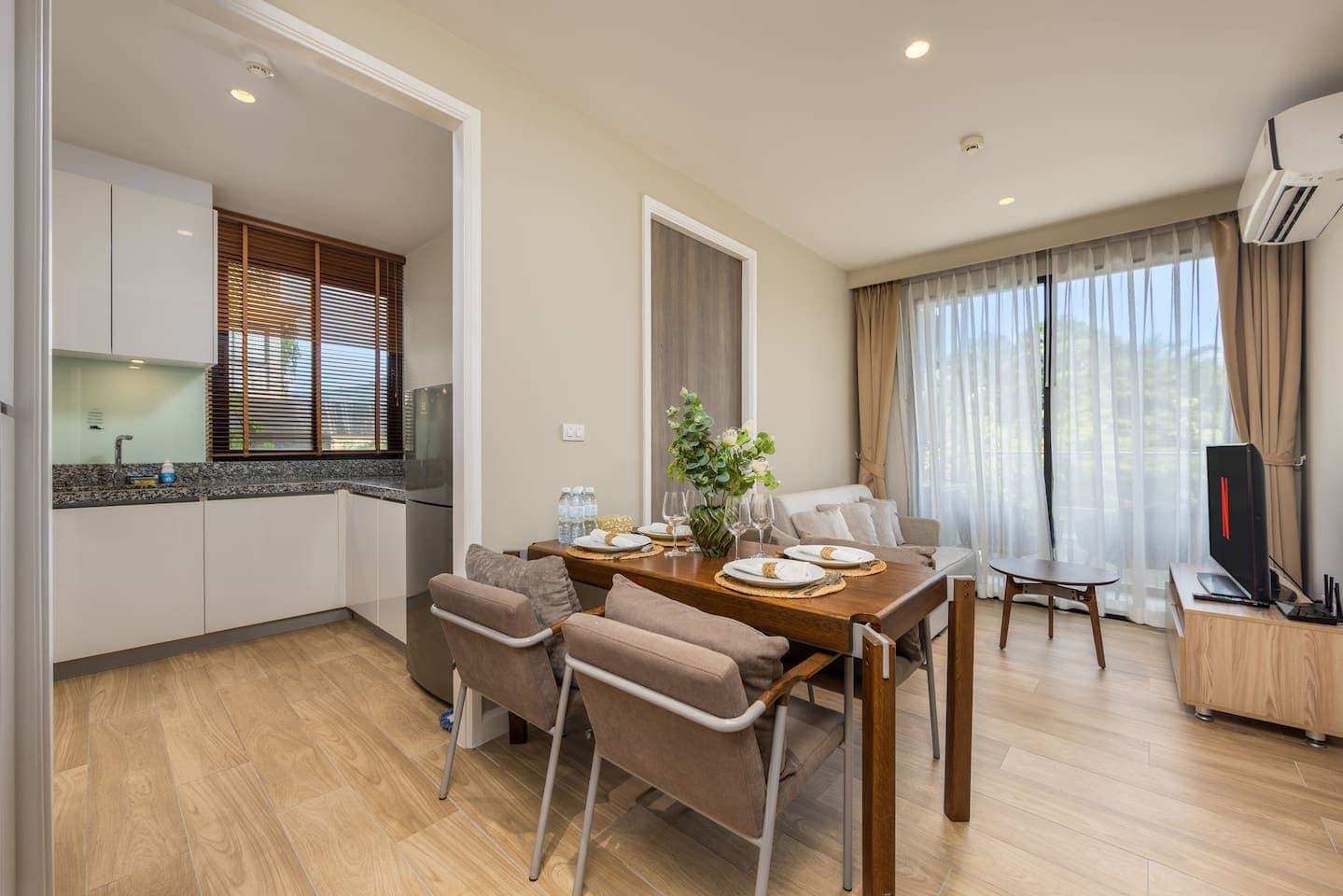 Apartment 2 bedrooms with pool in Bang Tao, Phuket — photo 2
