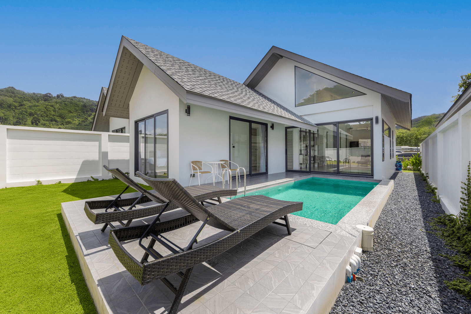 Villa 2 bedrooms with pool in Nai Yang, Phuket