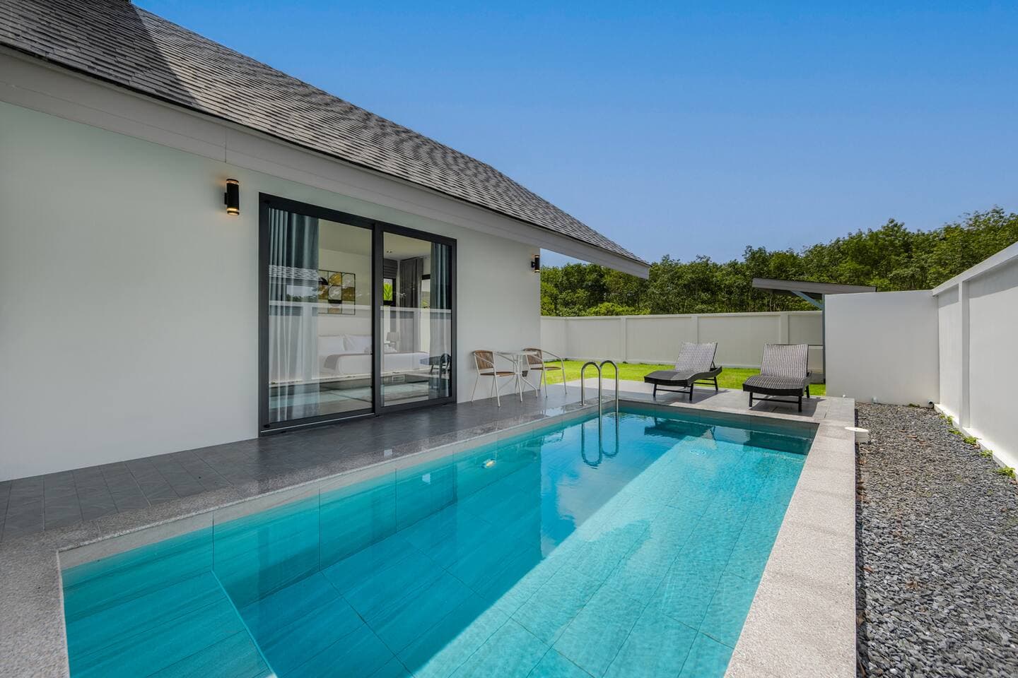 Villa 2 bedrooms with pool in Nai Yang, Phuket — photo 4