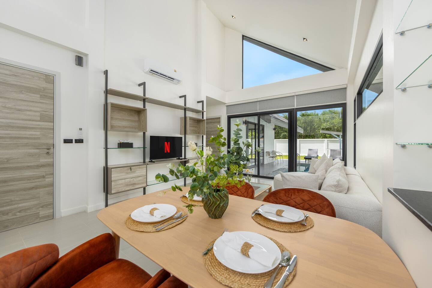 Villa 2 bedrooms with pool in Nai Yang, Phuket — photo 5